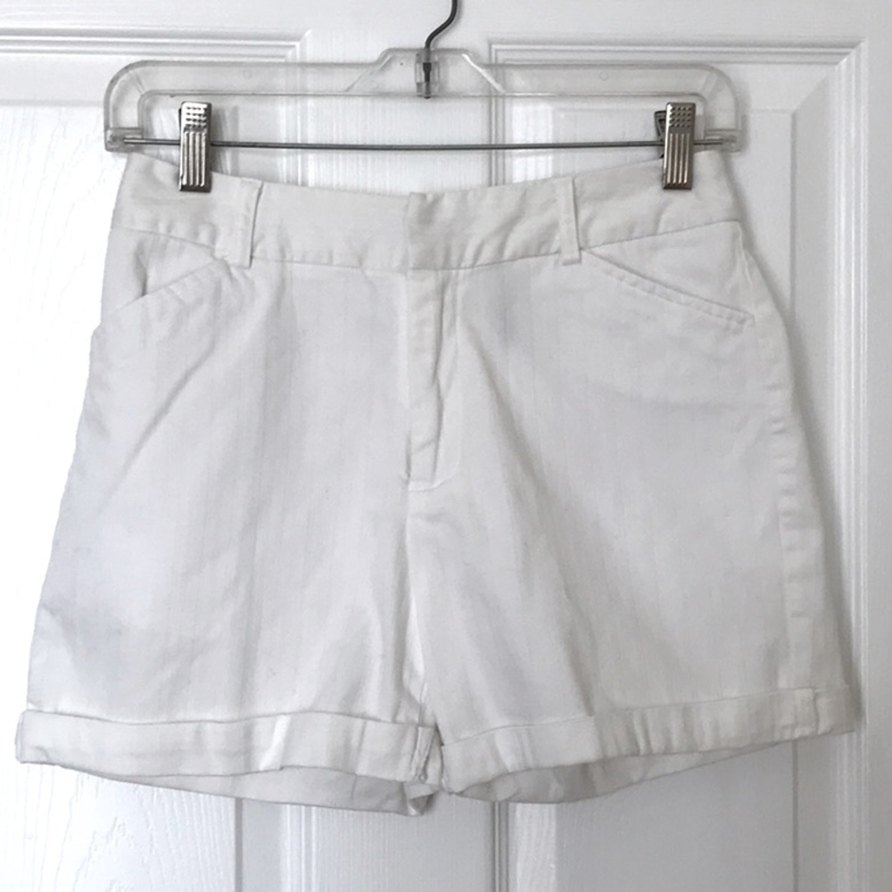 Soft stretch cotton Spandex white cuff shorts sz 2